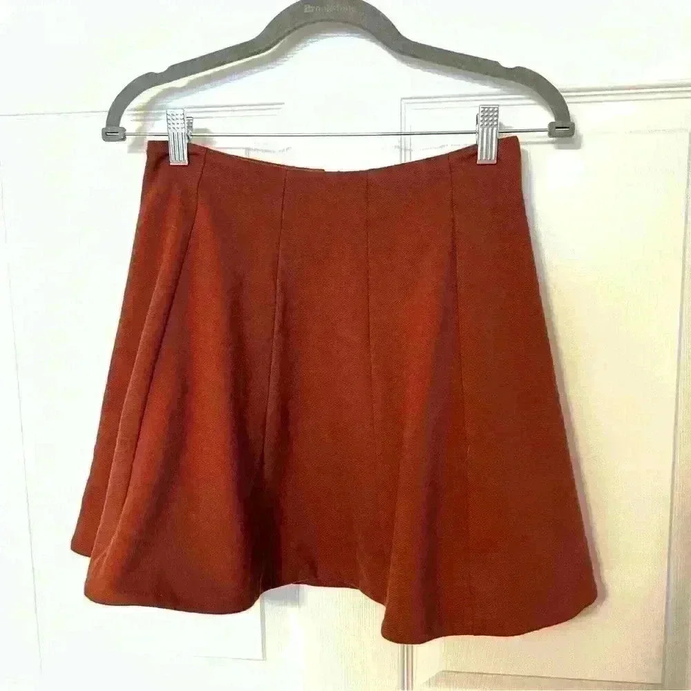 Kimchi Blue UO Flirt With Me Skirt S Reddish Brown favorite of Taylor Swift 🫶